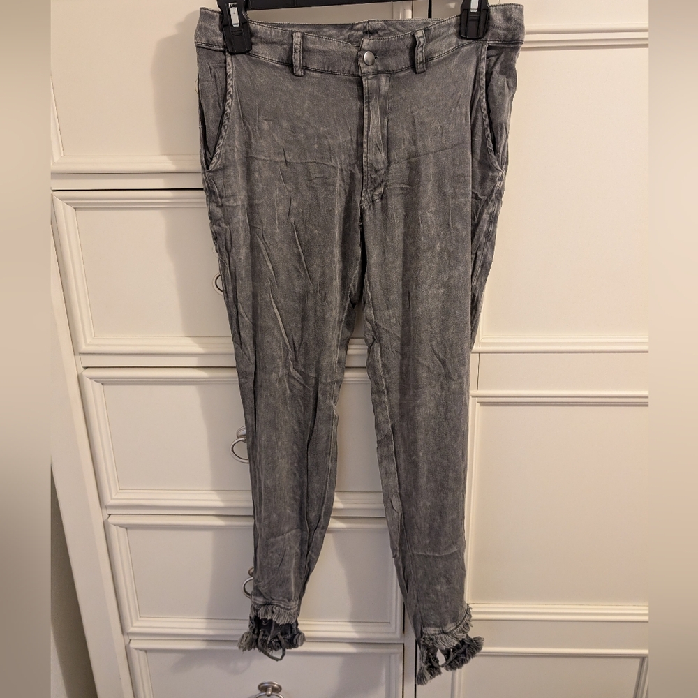 Chaser Grey Skinny Pants
